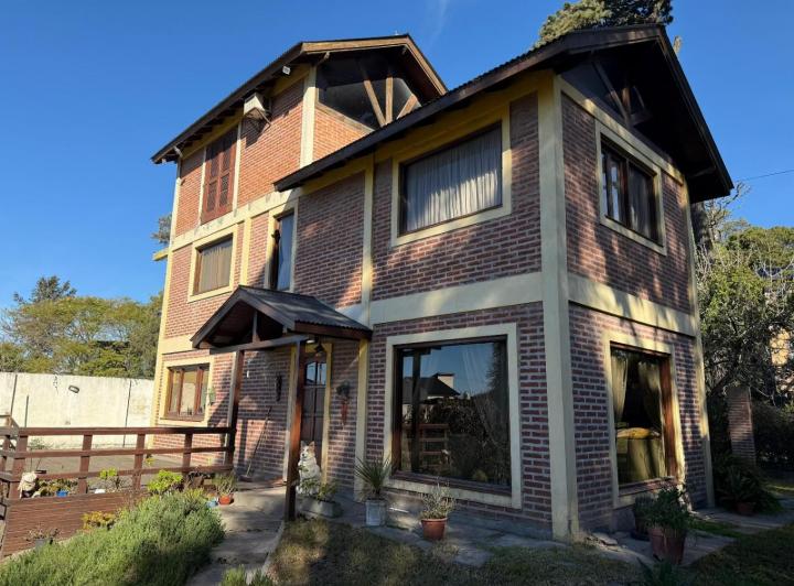 Casa · 120m² · 4 Ambientes · 1 Cochera