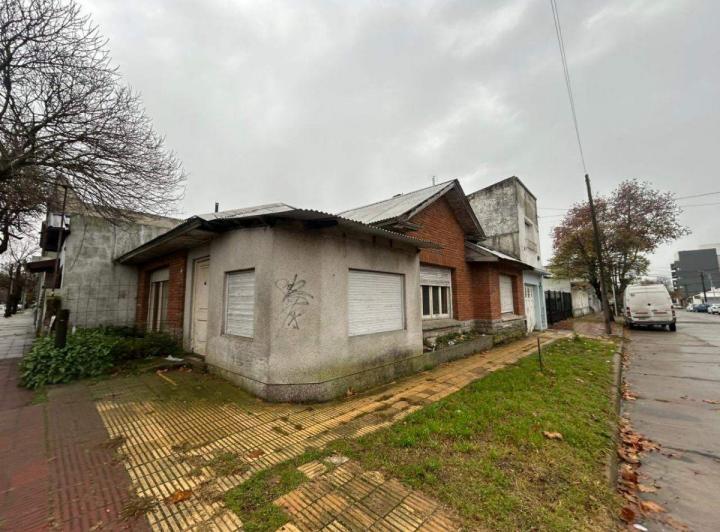 Casa · 133m² · 5 Ambientes · 1 Cochera