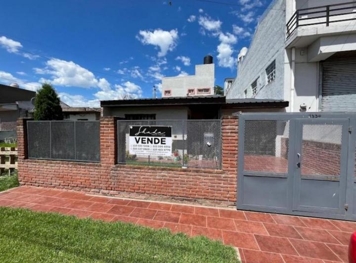 Casa · 151m² · 4 Ambientes · 2 Cocheras