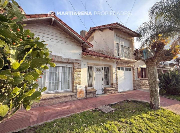 Casa · 100m² · 4 Ambientes · 1 Cochera