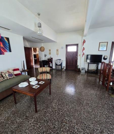 Casa · 172m² · 3 Ambientes · 1 Cochera
