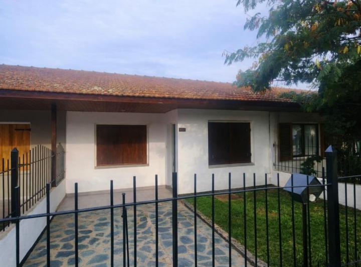 Casa · 70m² · 2 Dormitorios · 1 Cochera