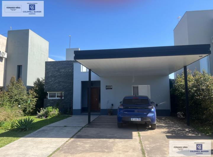 Casa · 122m² · 5 Ambientes · 2 Cocheras