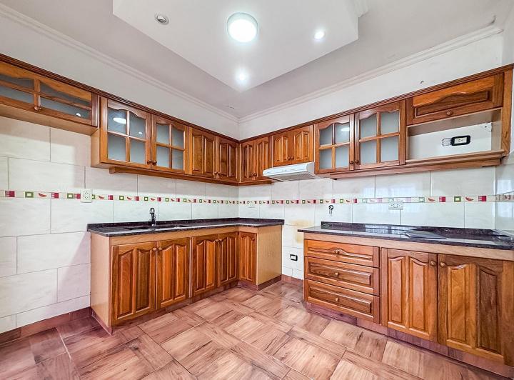 Casa · 107m² · 4 Ambientes · 1 Cochera
