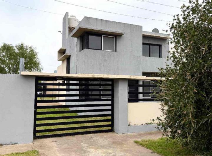 Casa · 129m² · 3 Ambientes · 1 Cochera