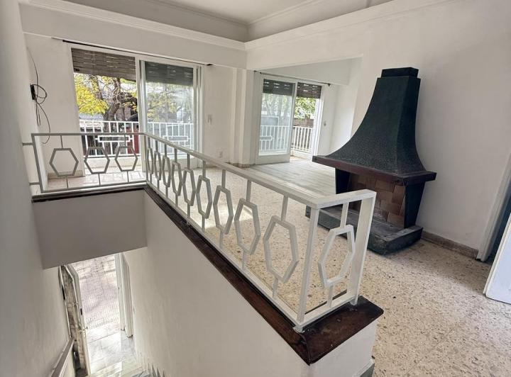 Casa · 10m² · 1 Cochera