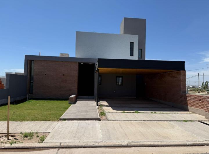 Casa · 189m² · 7 Ambientes