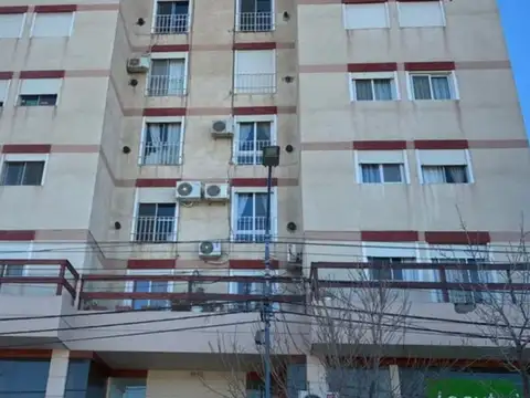 Departamento en venta en el centro de gral roca.