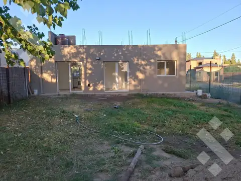 En venta | casa de 3 dormitorios | barrio villa lida plottier