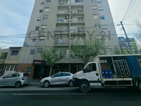 Venta departamento 3 dormitorios + cochera  neuquén centro