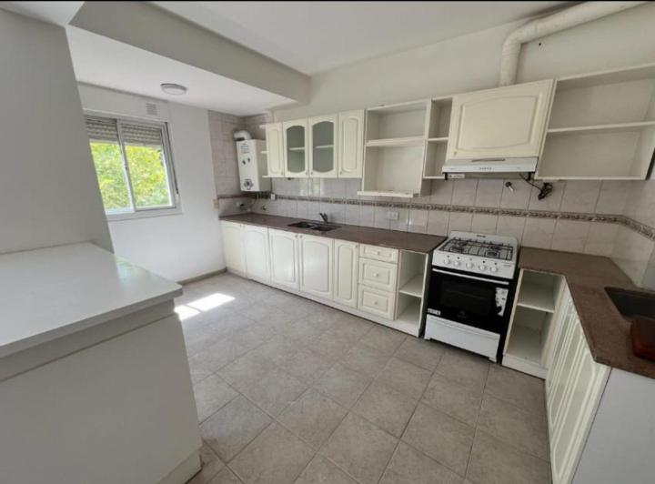 Departamento · 94m² · 4 Ambientes · 1 Cochera