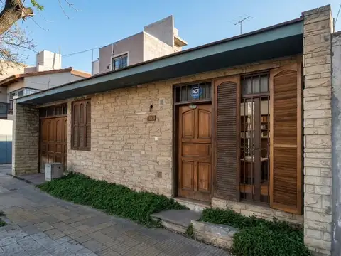 Casa en venta godoy cruz para reciclar