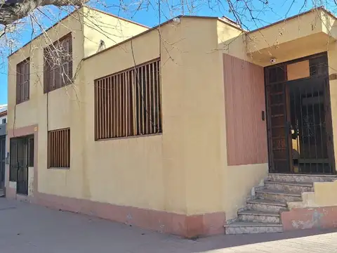 Venta casa en sexta sección, mendoza