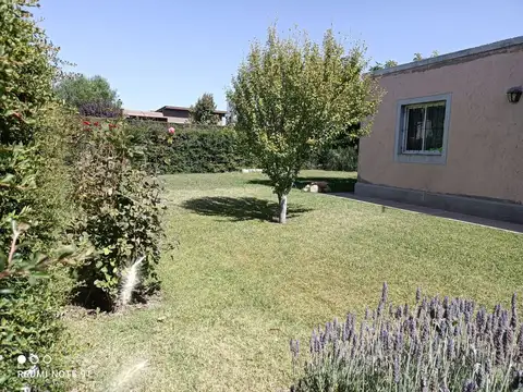 Venta casa calle pueyrredon chacras de coria