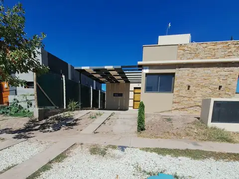 Casa de dos dormitorios, pinar 5, maipú