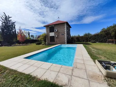 Venta casa en b. los lirios corralitos guaymallen.