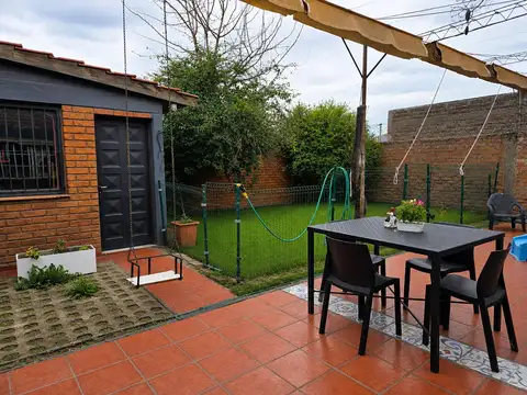Casa en venta calle azcuenaga - guaymallen