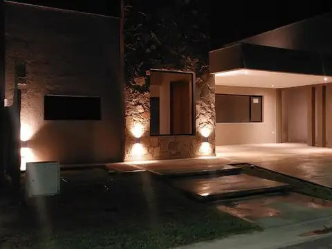 Casa a estrenar en venta barrio las retamas maipú