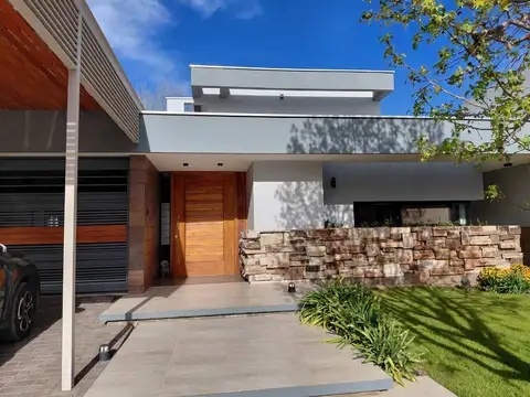 Casa en venta barrio privado villa nueva excelente