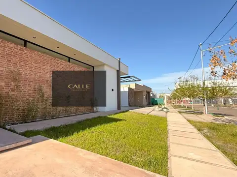 Casa en venta c/ cochera en luján de cuyo