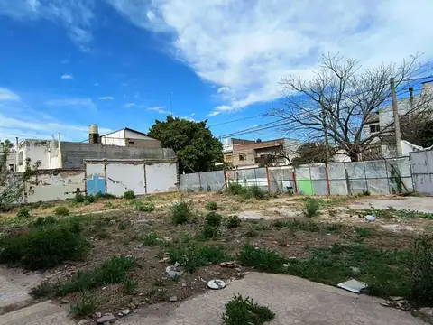 Venta terreno esquina pueyrredon apto edificio
