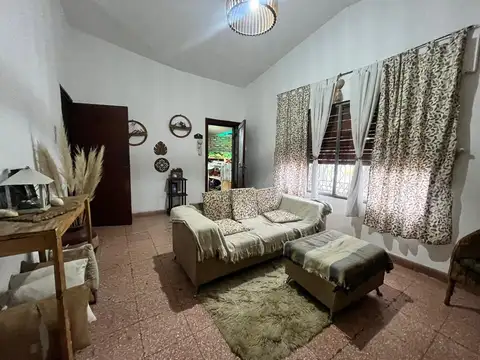 Venta casa 3 dormitorios con patio grande empalme