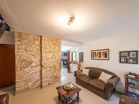 Venta casa 5 dormitorios en yofre sur