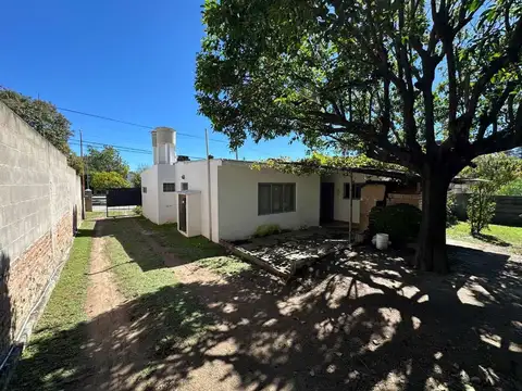 Venta local comercial y casa 2 dorm sobre carcano