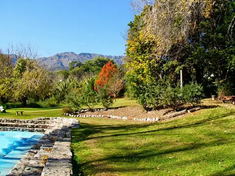 Venta hosteria los hornillos pileta y gran parque