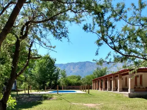 Se vende casa + dpto en nono