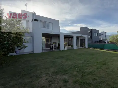 Venta - casa de 3 dormitorios en el balcón, valle escondido