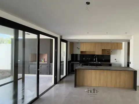 Duplex  venta en la luisita 3 dormitorios 2 baños