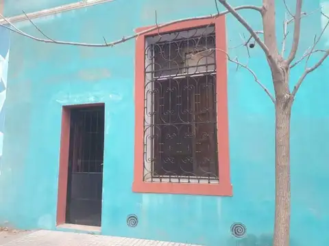 Casa al frente de 1 dormitorio en alquiler
