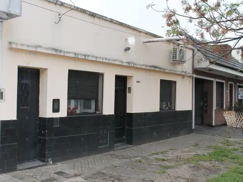 Alquiler de casa de dos dormitorios en calle españa al 4500