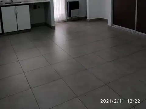 Departamento monoambiente con patio