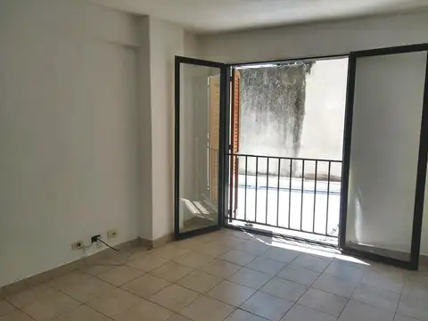 Impuestos incluidos. dos dormitorios zona centro.