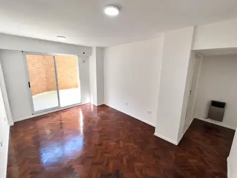 Departamento en planta baja con patio
