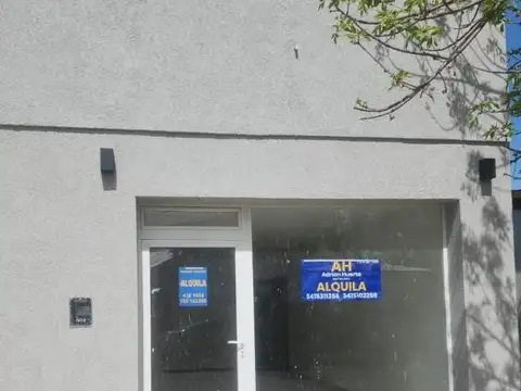 Local uso comercial o profesional en centro de funes