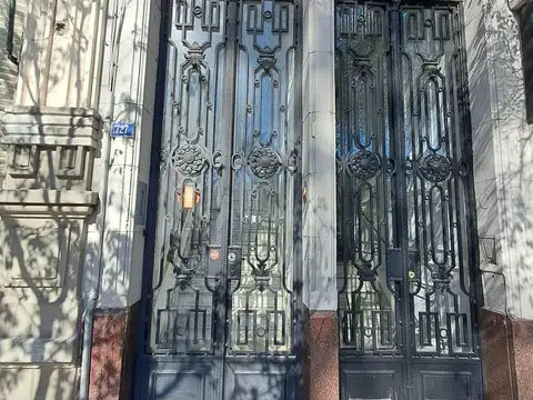 Casa comercial en planta alta en alquiler