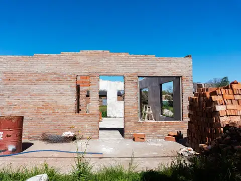 Casa en venta dos dormitorios a terminar en andino