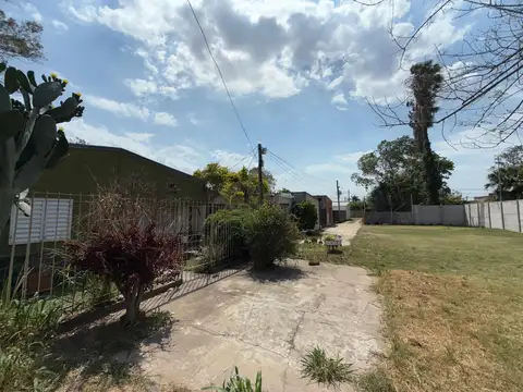Casa en barrio villa rosas