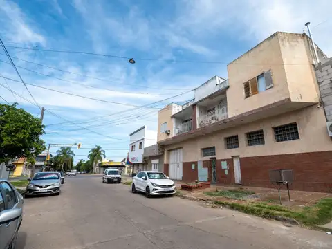 P.alta 2 dorm balcon y patio seco a mts de av