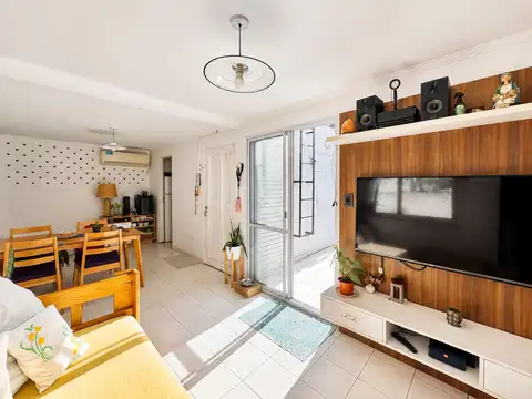 Venta casa de pasillo por escalera en pichincha, apto crédito