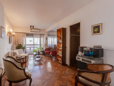 Venta departamento dos dormitorios con balcon barrio centro
