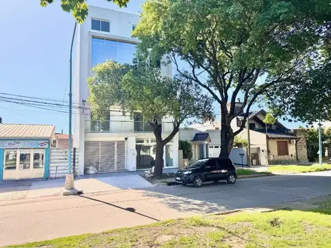 Venta/dpto/2 dorm/ cochera/ bv.h.irigoyen/ rafaela