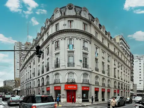 Departamento gigante y restaurado de 3 dormitorios en el centro