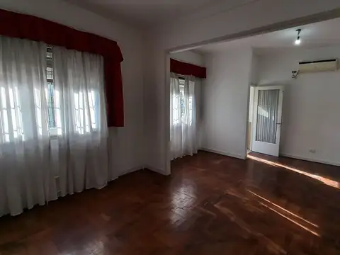 Alquiler ph 3 ambientes-terraza-patio al frente