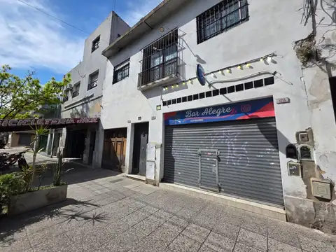 Venta casa con local y coch. en lote prop. pompeya