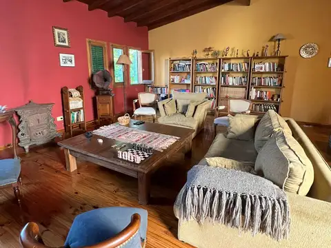 Casa en venta la boca cochera refaccionada