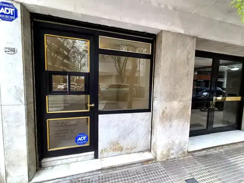Alquiler de local con baulera, recoleta. e-furio.